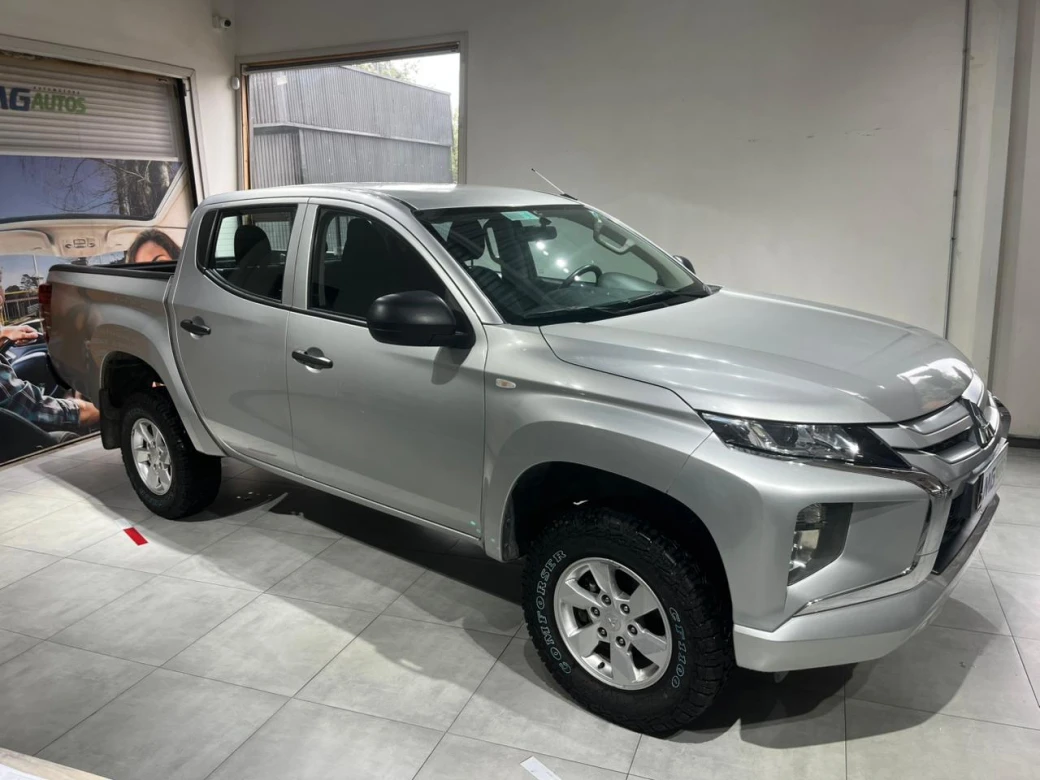 imagen 0 de vehiculo con id 2135